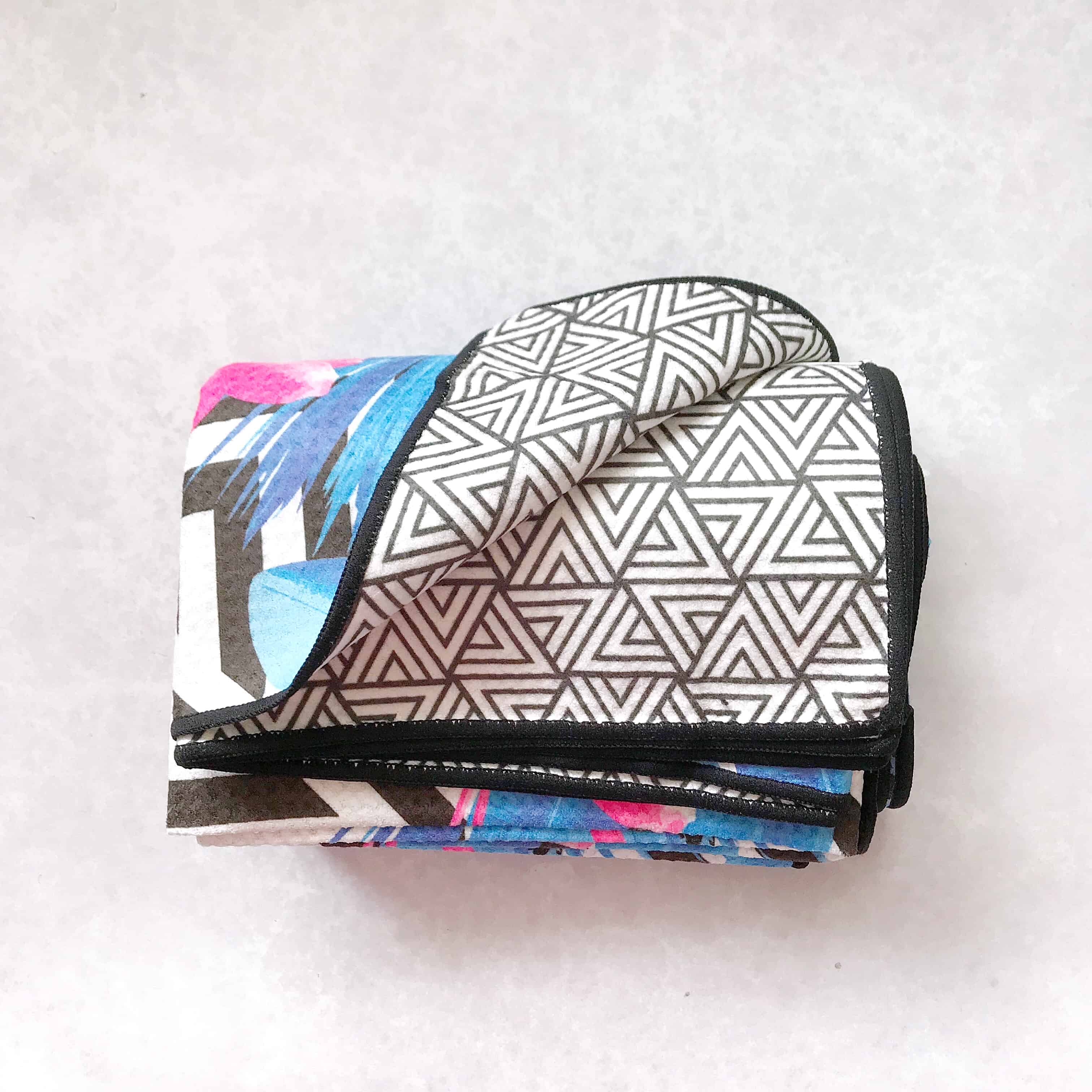 Tesalate beach towel showing reverse pattern