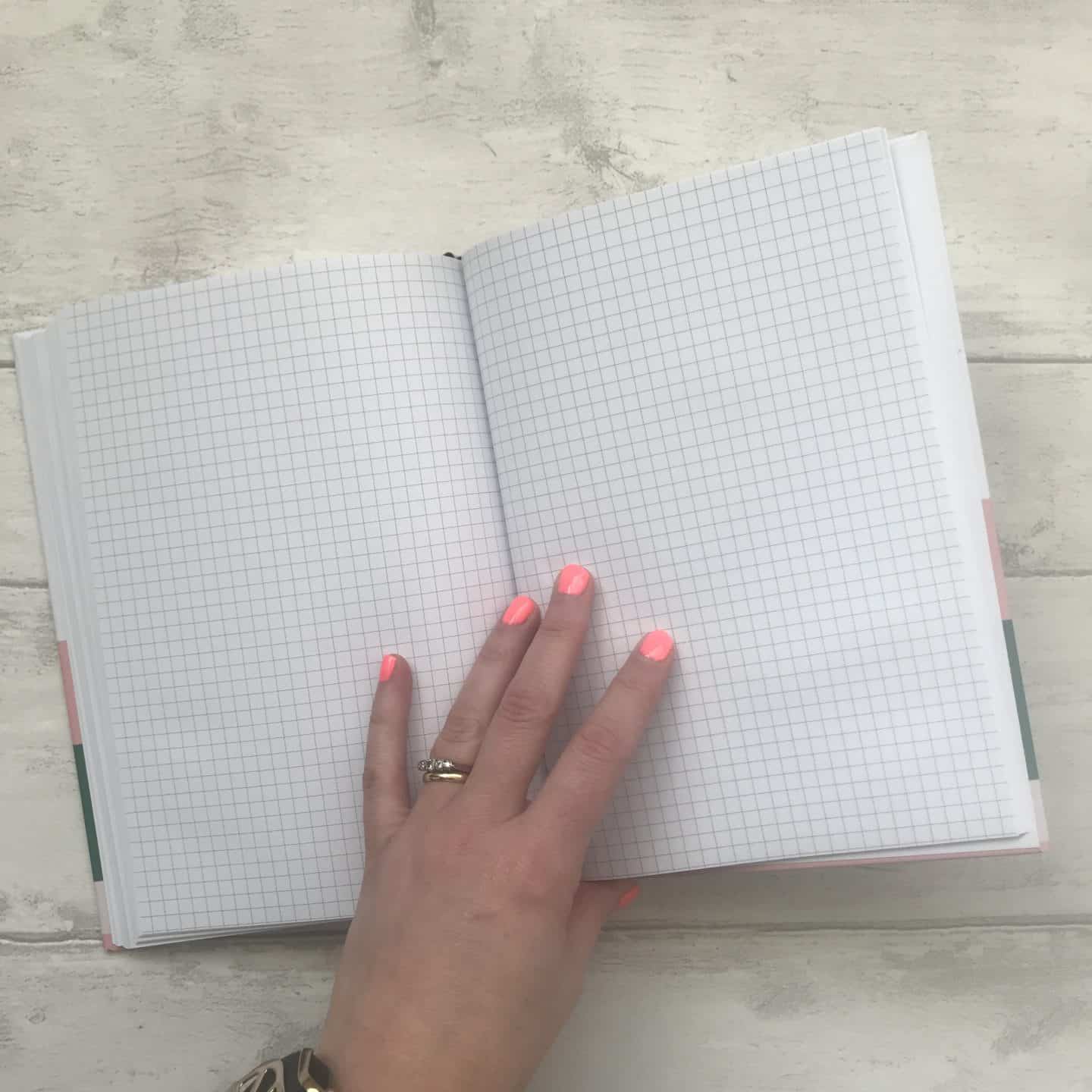 Papier diary gridded pages