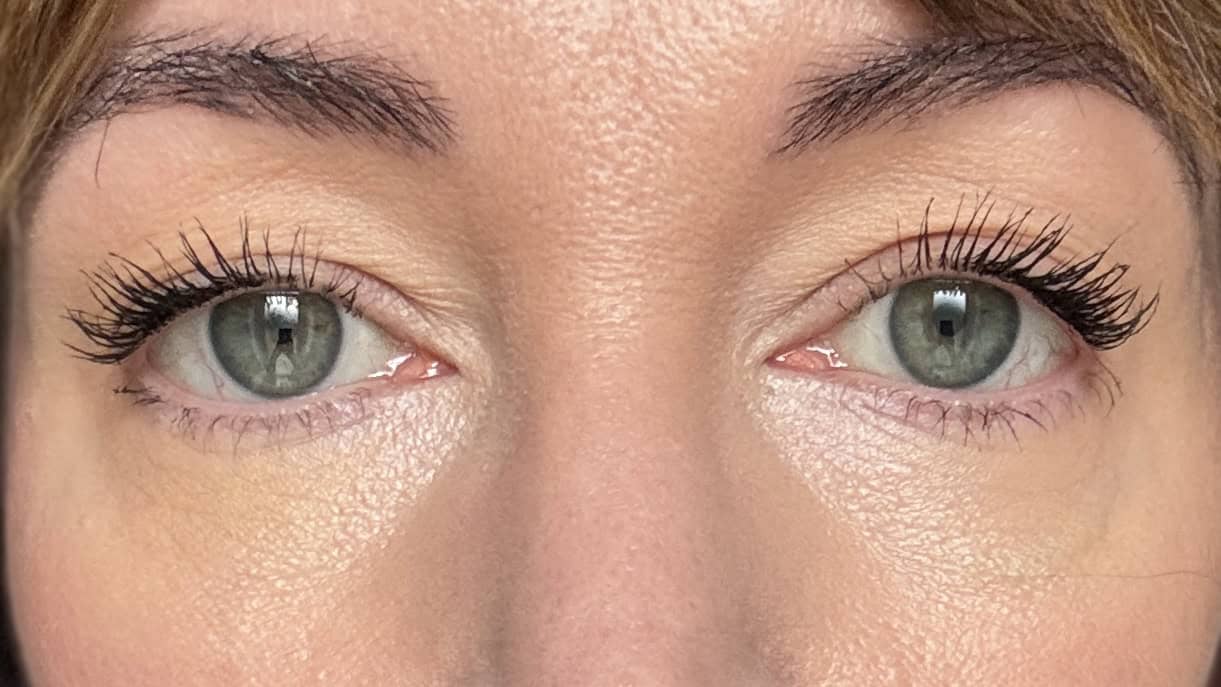 Eyes wearing one coat of Love Ethical Beauty Mesmerise Organic Mascara