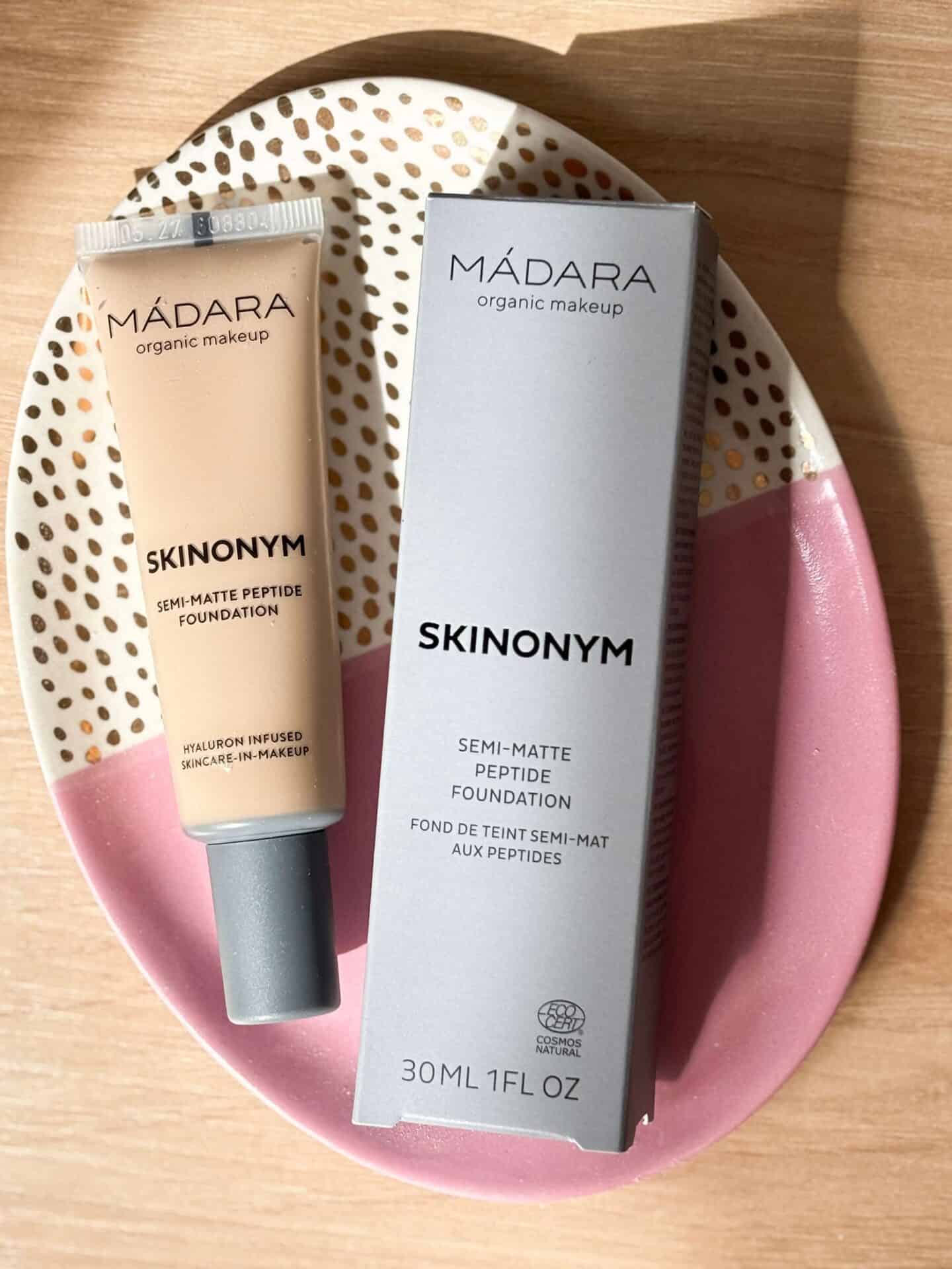 Review - Madara Skinonym Semi-Matte Peptide Foundation